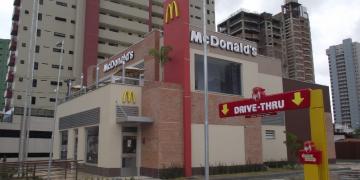 Rede de fast food abre 35 vagas de emprego em João Pessoa e Campina Grande